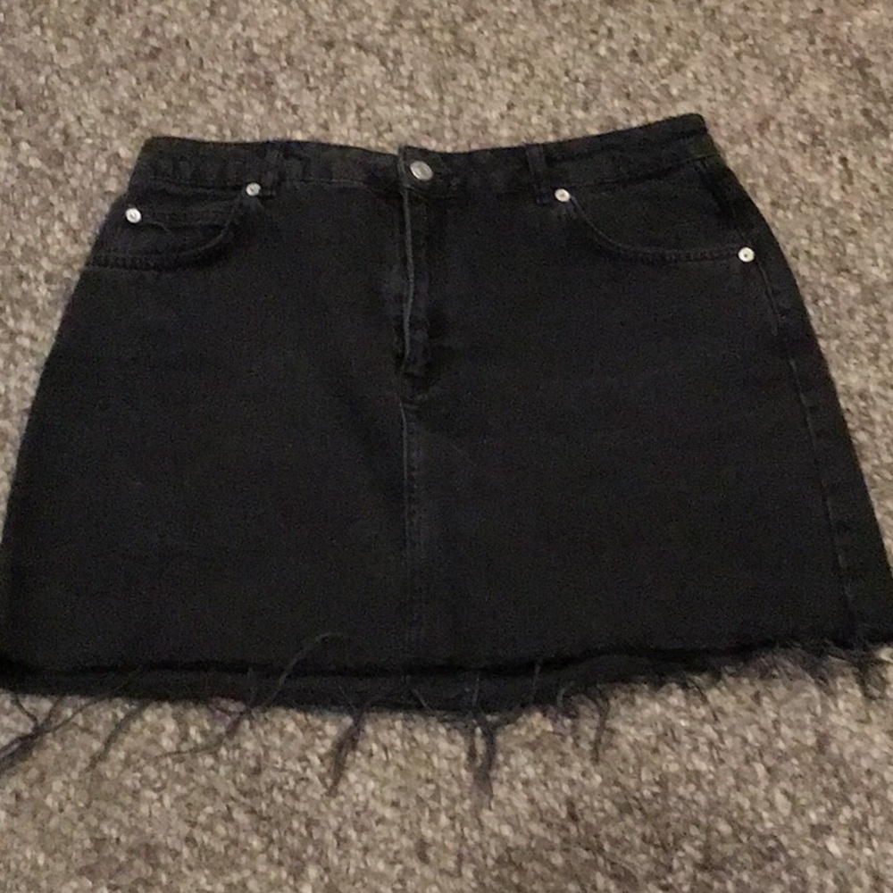 Topshop MOTO black denim mini skirt with frayed hem 5 pocket size 10